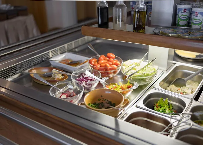 奥兰基普利泽米尔洛沃酒店 3*